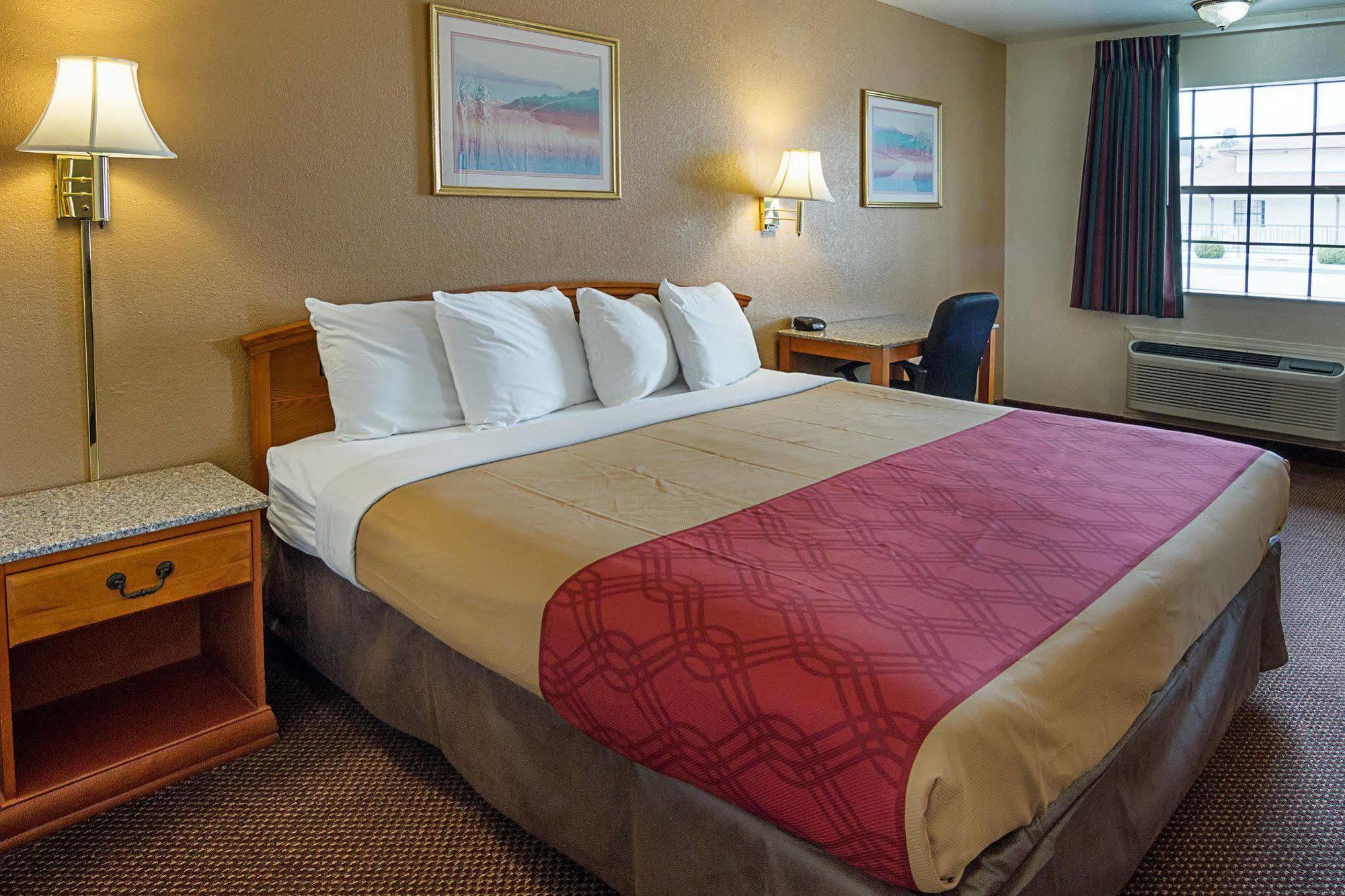 Red Roof Inn Nacogdoches Extérieur photo